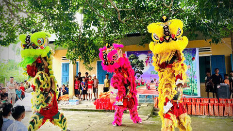 Tổ chức chương trình “Vui Tết Trung Thu - Thắp sáng ước mơ thiếu nhi”.