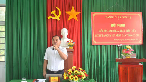 Bí thư Đảng ủy xã Sơn Hạ đối thoại trực tiếp với Nhân dân thôn Gò Chu