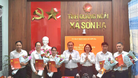 UBND xã tổ chức Hội nghị về công tác cán bộ