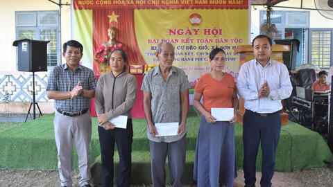 Thôn Đèo Gió tổ chức điểm Ngày hội Đại đoàn kết toàn dân tộc.