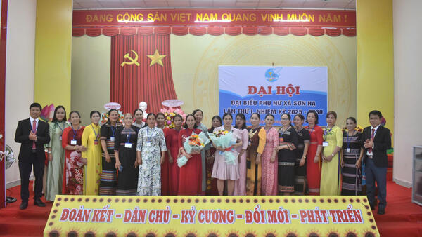 Đại hội Đại biểu Hội LHPN xã Sơn Hạ lần thứ I, nhiệm kỳ 2025 – 2030 diễn ra thành công tốt đẹp.